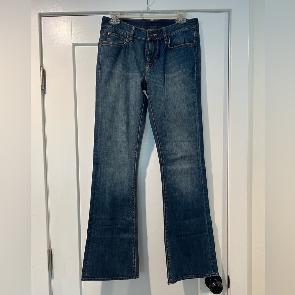 Size: 28 Buffalo David Bitton, Mega - 
Regular Rise, Stretch Bootcut